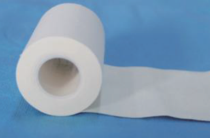Zinc oxide adhesive plaster with simplified core