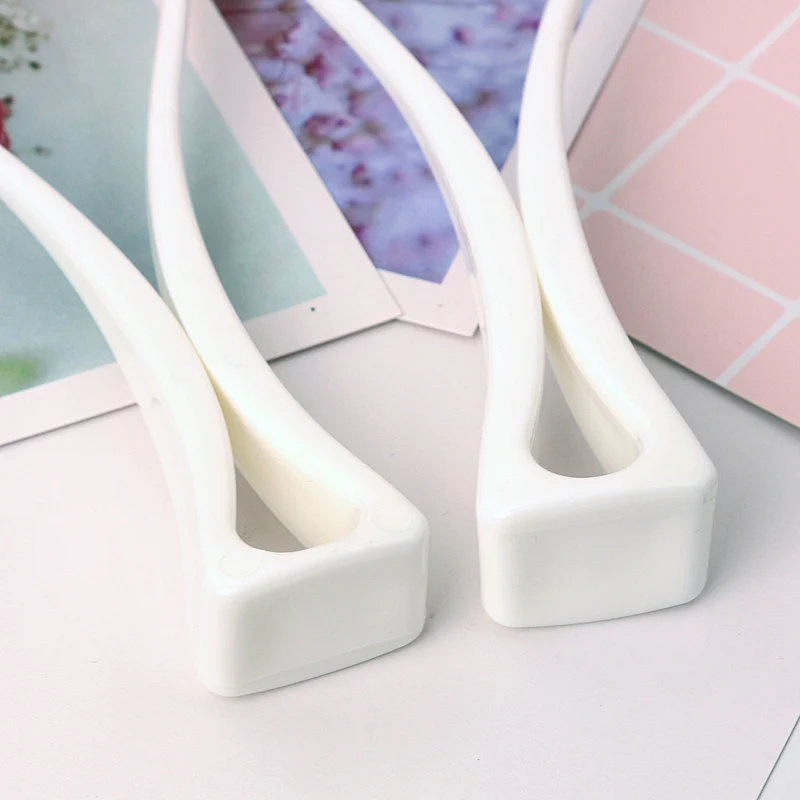 Manufacturer High Quality 6 Plum Blossom Shaped Roller Comfortable Rolling Facial Massager