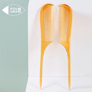 Private Brand Anti Static High Heat Resistant Salon Carbon Fiber Cutting Durable Plastic Hairdressing Styling Comb