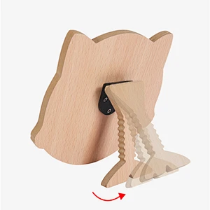2022 New Arrival Portable cat Shape Handheld Makeup Mirror With Custom Logo Cute Small Pocket Beauty Vanity Mirror