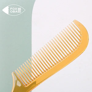 Private Brand Anti Static High Heat Resistant Salon Carbon Fiber Cutting Durable Plastic Hairdressing Styling Comb