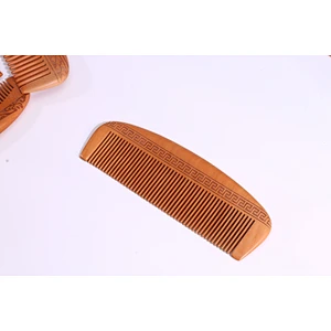 Eco Friendly High Quality Natural Wooden Combs Crafted Wooden Hair Comb with Private Logo For Women