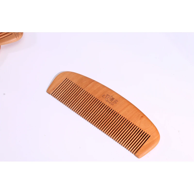 Eco Friendly High Quality Natural Wooden Combs Crafted Wooden Hair Comb with Private Logo For Women