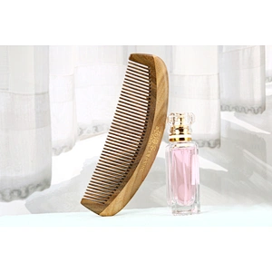 2022 New Style Wholesale Wood Color Comfortable Wood Handle semicircle Styling Hairbrush For Barber Hair Cutting