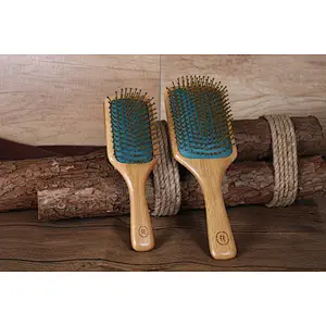 Factory Price Low MOQ Natural Bamboo Wood Custom Logo Detangling Paddle Scalp Hair Brush For Barber Hair Cutting Set