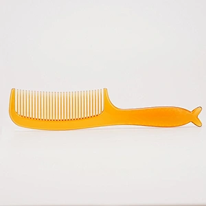 2022 Customized Fishtail Shape Eco-friendly Handle Translucent Golden Yellow Olive Oil Added Hair Comb For Barber Hair Cutting