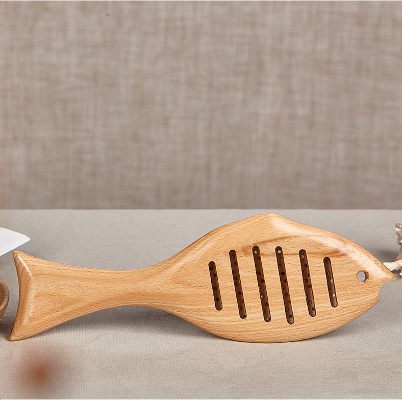 Wholesale Private Label Home Use Animal Shape Fish Style Brush Wooden Handle Vented Hairbrush For Women