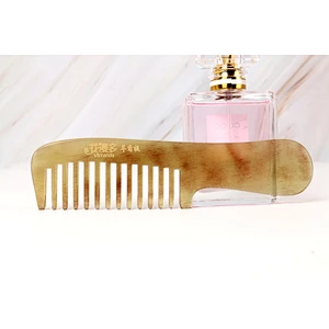 Portable Quality Plastic Beautiful Hair Accessories Princess Comb Engraving Logo Customized For Barber Hair Cutting Set