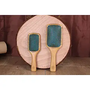 Factory Price Low MOQ Natural Bamboo Wood Custom Logo Detangling Paddle Scalp Hair Brush For Barber Hair Cutting Set