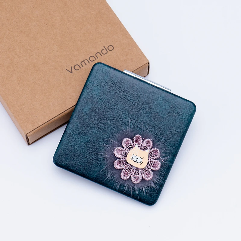 2022 New trendy double sided high definition mini mirror portable sewing pattern travel makeup mirror