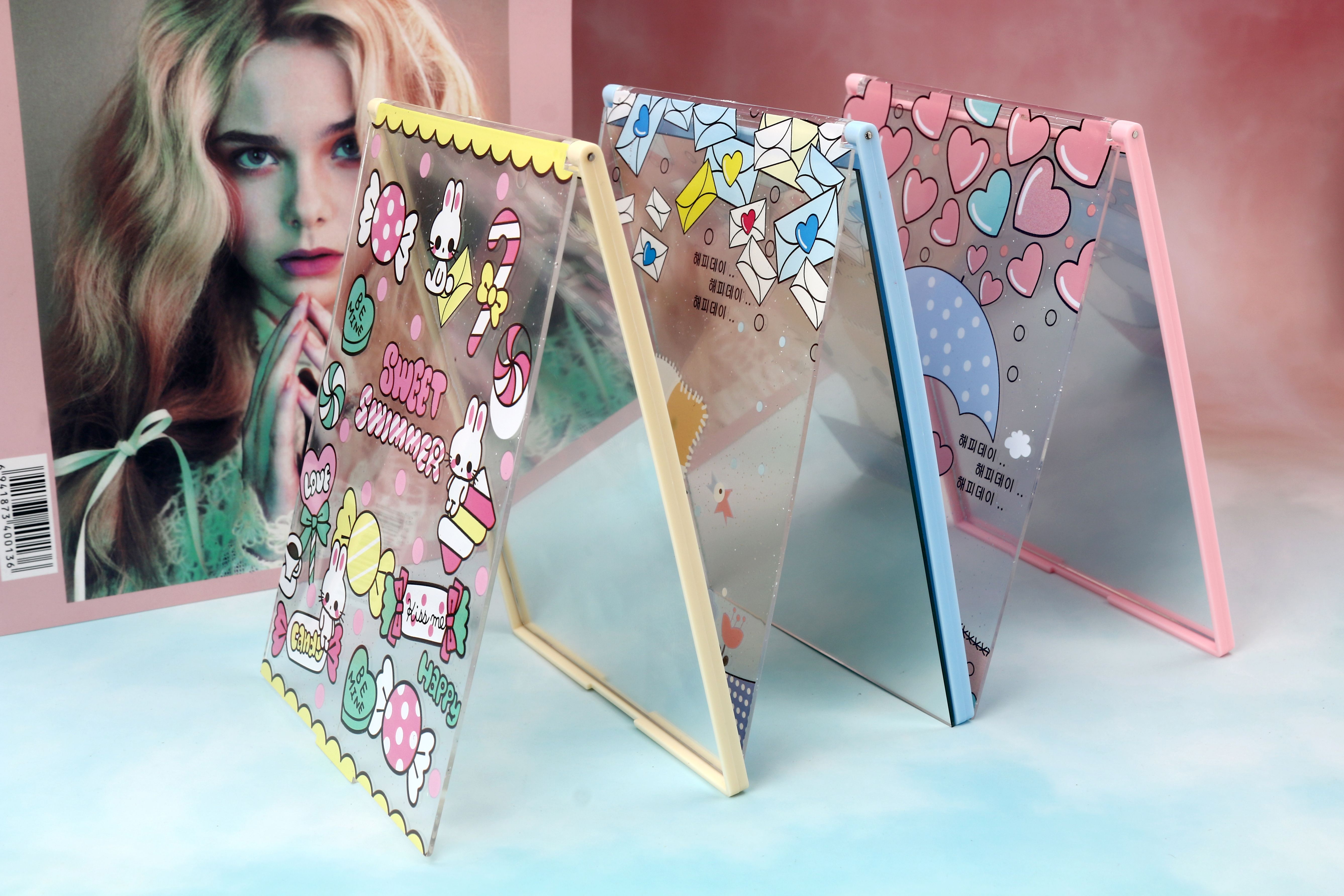 Wholesale Private Label Cute Girl Square Middle Foldable Cosmetic Makeup Mirror Plastic Custom Pocket Mirror