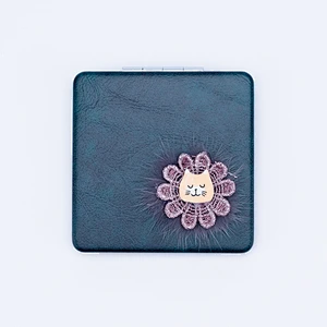 2022 New trendy double sided high definition mini mirror portable sewing pattern travel makeup mirror