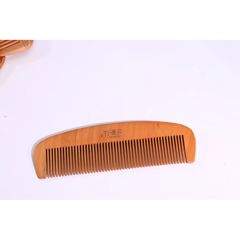 Eco Friendly High Quality Natural Wooden Combs Crafted Wooden Hair Comb with Private Logo For Women