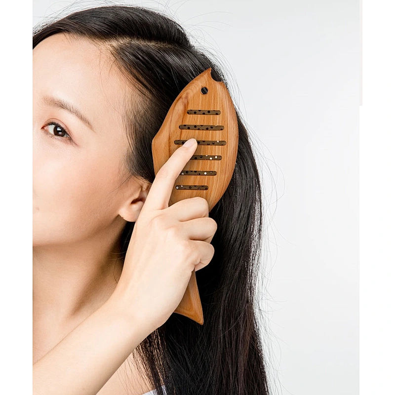 Wholesale Private Label Home Use Animal Shape Fish Style Brush Wooden Handle Vented Hairbrush For Women