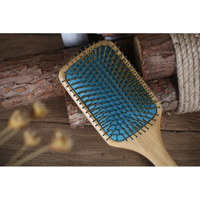 Factory Price Low MOQ Natural Bamboo Wood Custom Logo Detangling Paddle Scalp Hair Brush For Barber Hair Cutting Set
