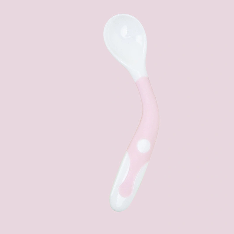 New design bpa free  Curved Handle Plastic PP baby spoon  twist  bendable  spoon