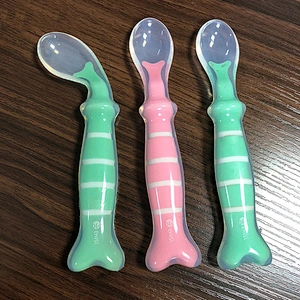 design spoon  baby  love spoon  Sensible temperature fish hook spoon