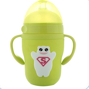 latest design baby glass feeding  bottles silicone sleeve