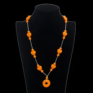 factory wholesale  baby food gradesilicone chew necklace teether