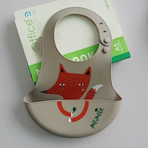 stock wholesale waterproof seersucker  silicone makeup bibs burp bibs custom
