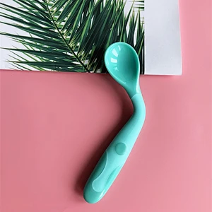 baby  love spoon  toy Sensible temperature twist spoon 3 color available package