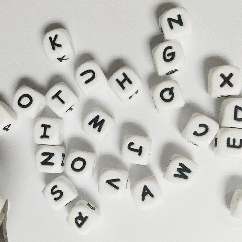 factory wholesale bpa free silicone  alphabet dice beads  letter  customized