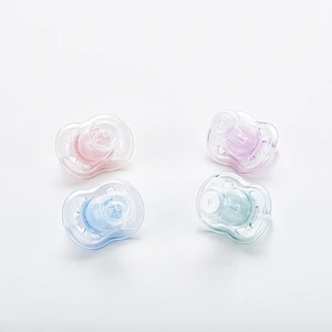 Wholesale customized Food Grade Silicone pacifer clip silicone baby feeding pacifier