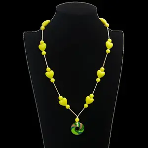 factory wholesale  baby food gradesilicone chew necklace teether