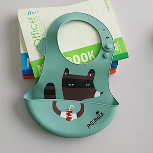 stock wholesale waterproof seersucker  silicone makeup bibs burp bibs custom