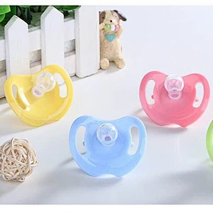 Wholesale customized Food Grade Silicone pacifer clip silicone baby feeding pacifier