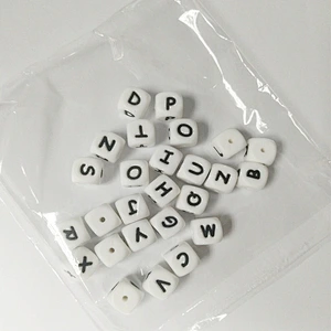factory wholesale bpa free silicone  alphabet dice beads  letter  customized