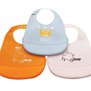 2020 amazon wholesale popular recyclable cotton baby bib with pocket