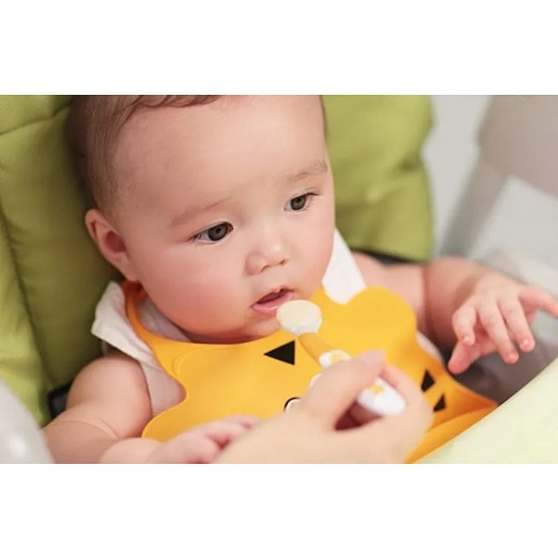 2020 waterproof FDA Soft Baby Bib Easily Clean Silicone Bibs