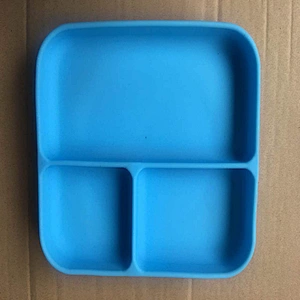 2020 New Infant anti-fall integrated foldable practical silicone type grid complementary food plate for baby for feeding