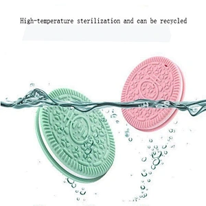 Food-grade silicone biscuit shaped teether for baby for feediing