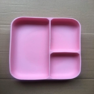 2020 New Infant anti-fall integrated foldable practical silicone type grid complementary food plate for baby for feeding