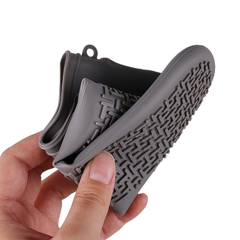 Integrated  non-slip waterproof  folding comfortable silicone shoe cover for mothers or pregnant women for walking in the rain