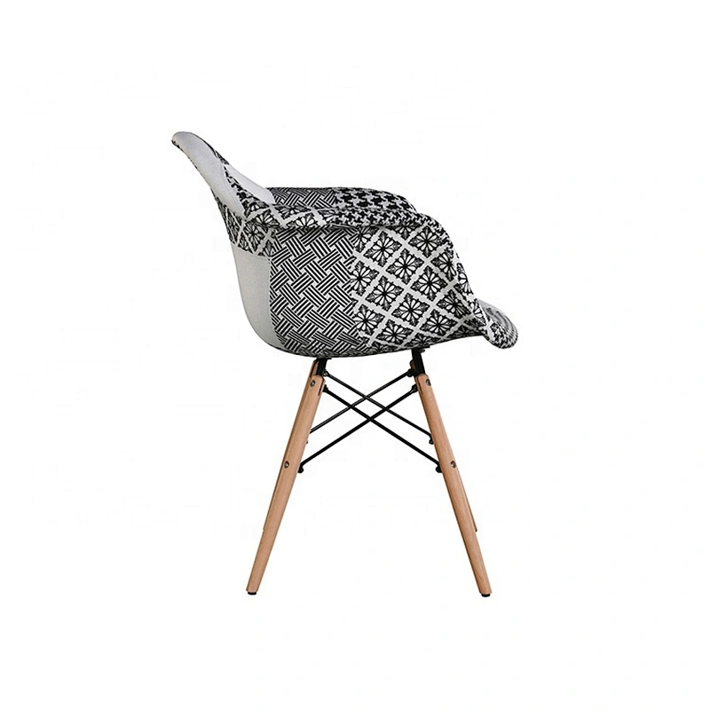Hot sale wooden leg modern italian style plastic chair