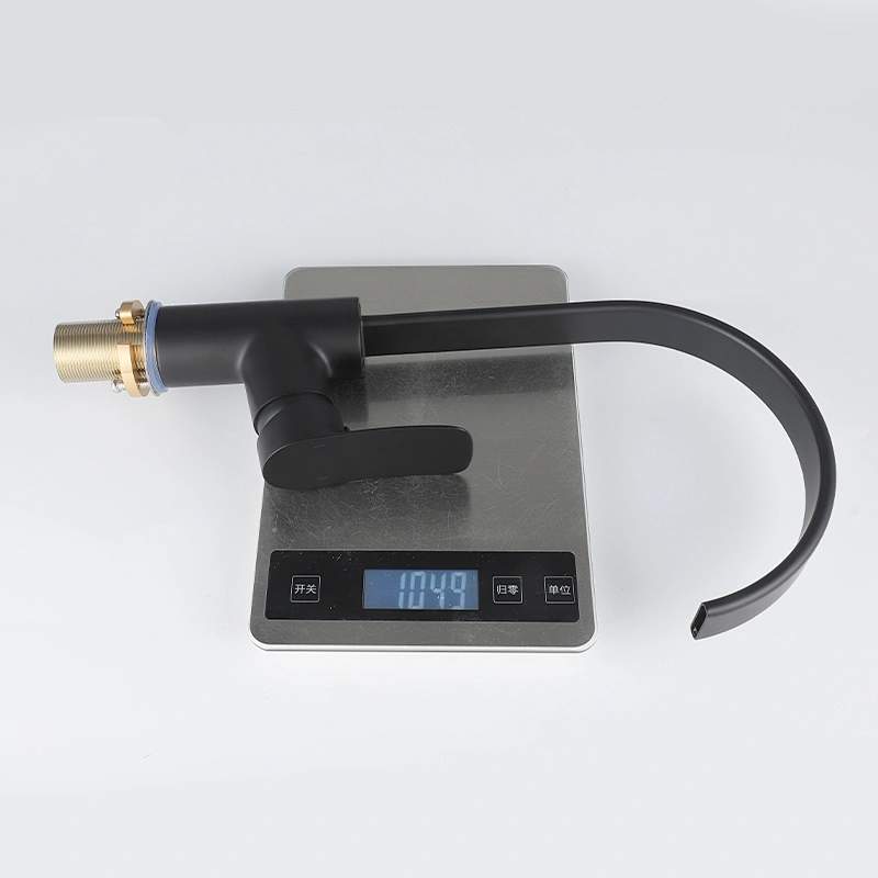 Cartucce filtranti per acqua sanitaria Rubinetto per lavello da cucina a cascata in ottone nero