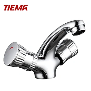 Rubinetto per lavabo rotante a doppia maniglia TIEMA Floor Wash Sildeing