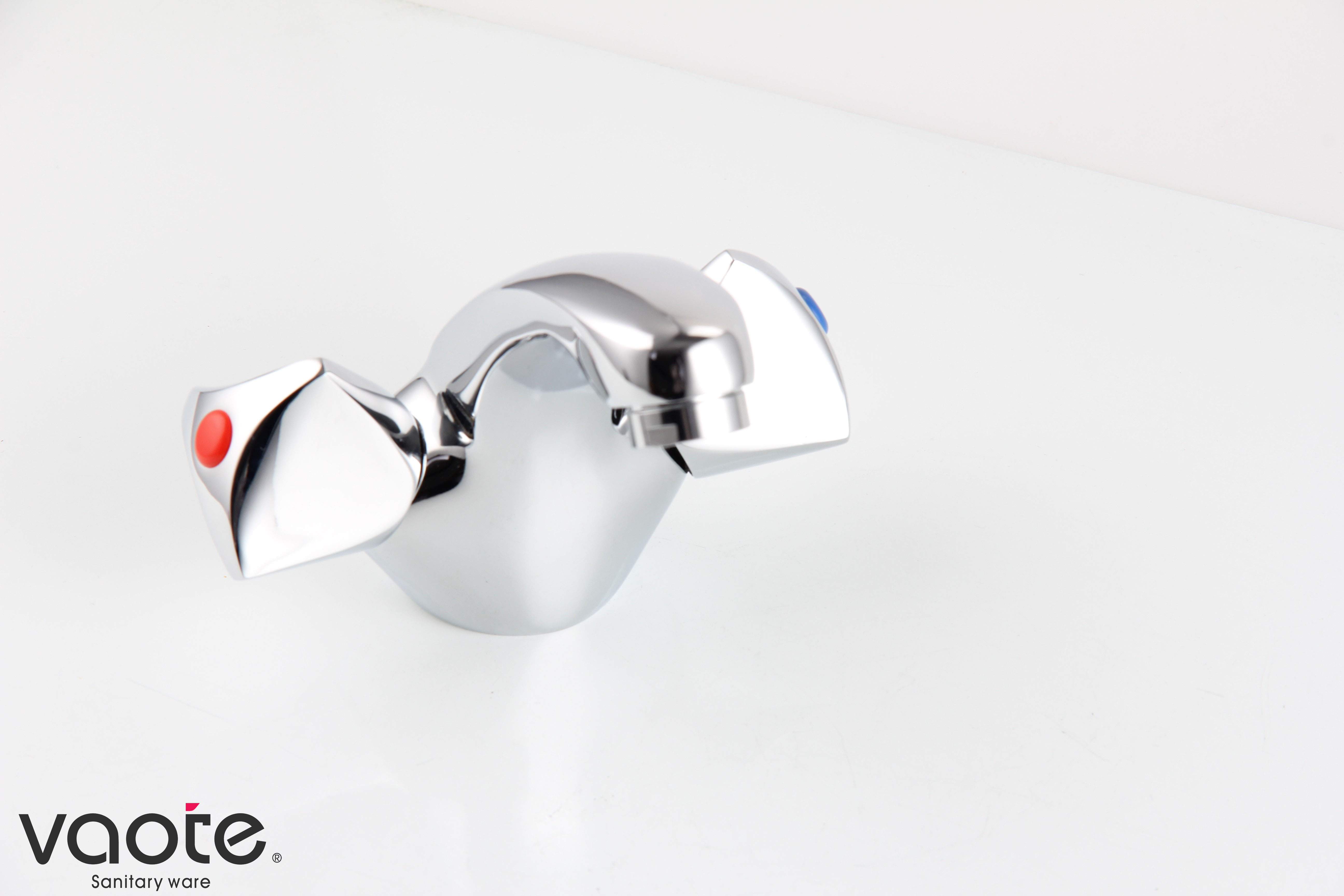 double handle sanitary ware
