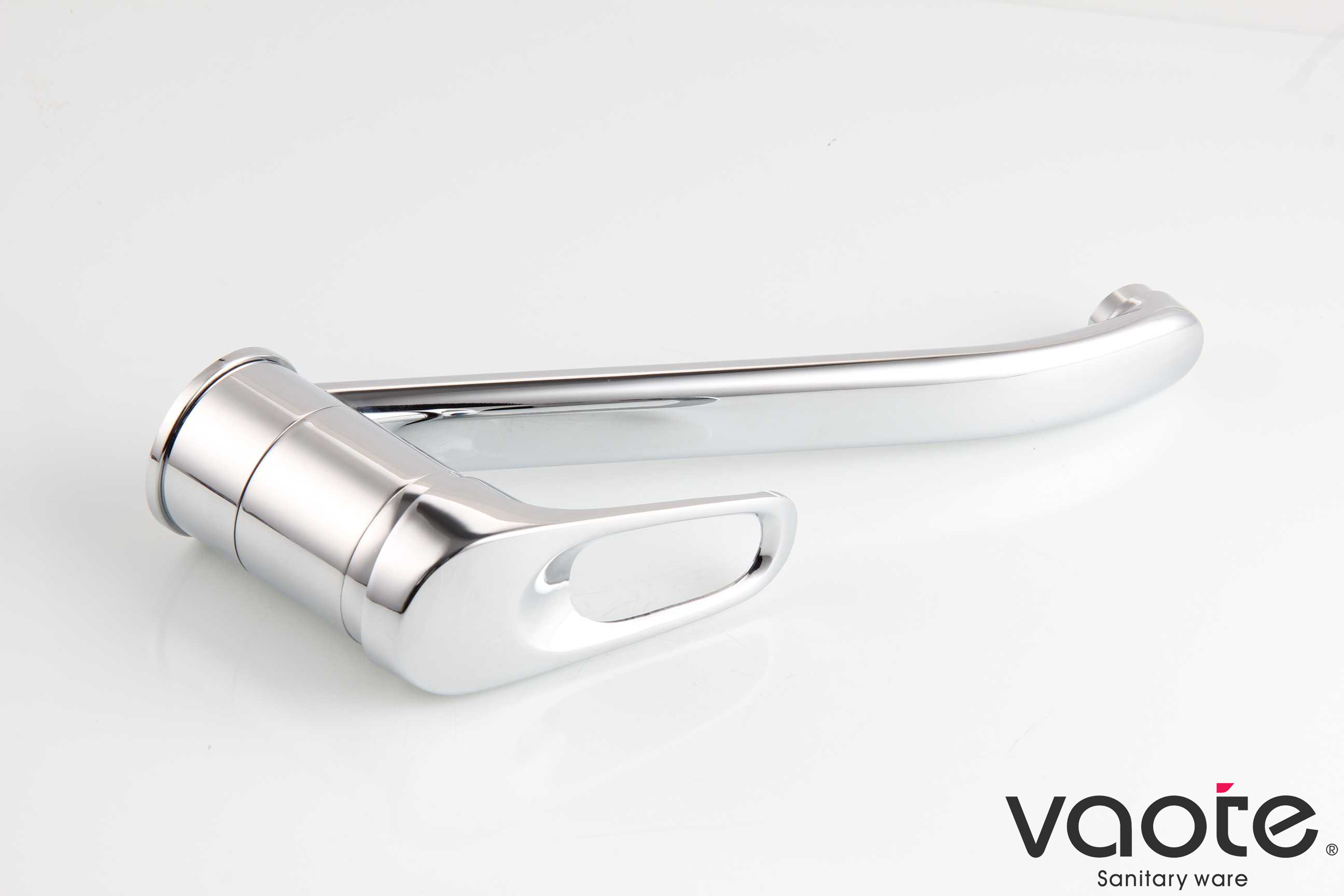 single lever deck mounted brass body kitchen mixer
