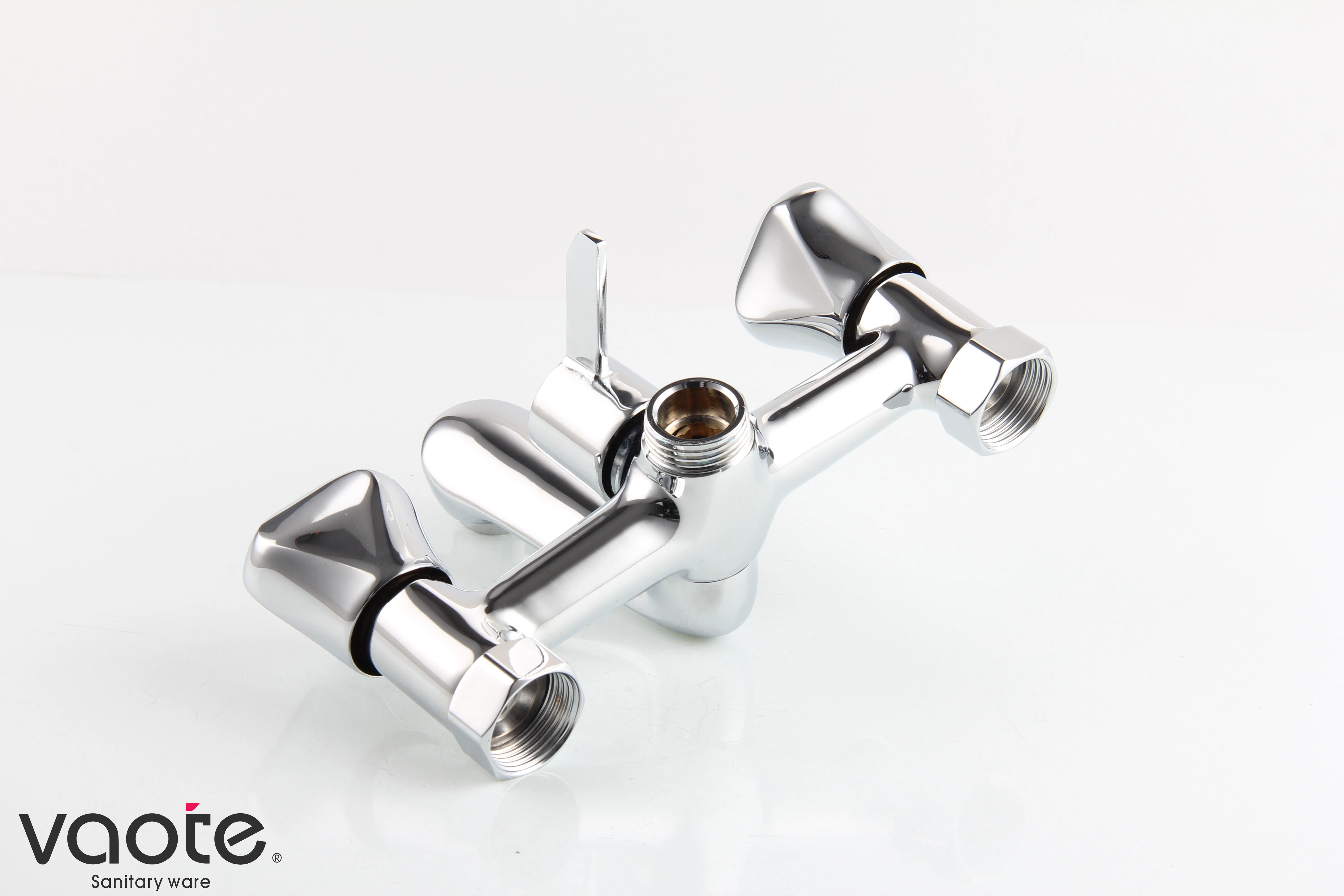 double handle bath mixer taps