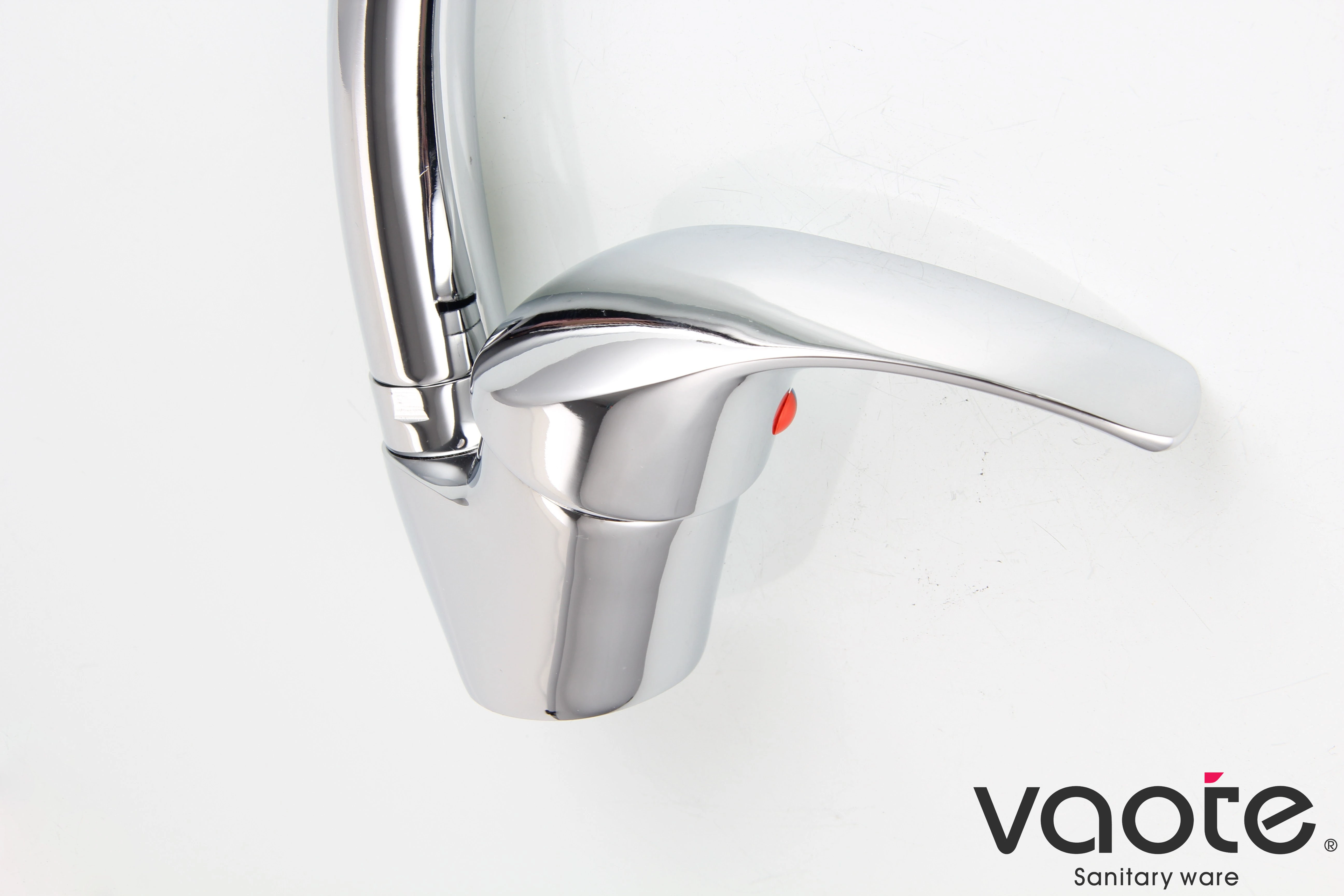 Vaote VT12006 high quality sanitary ware brass material single lever deck mounted faucet sink mixer picture