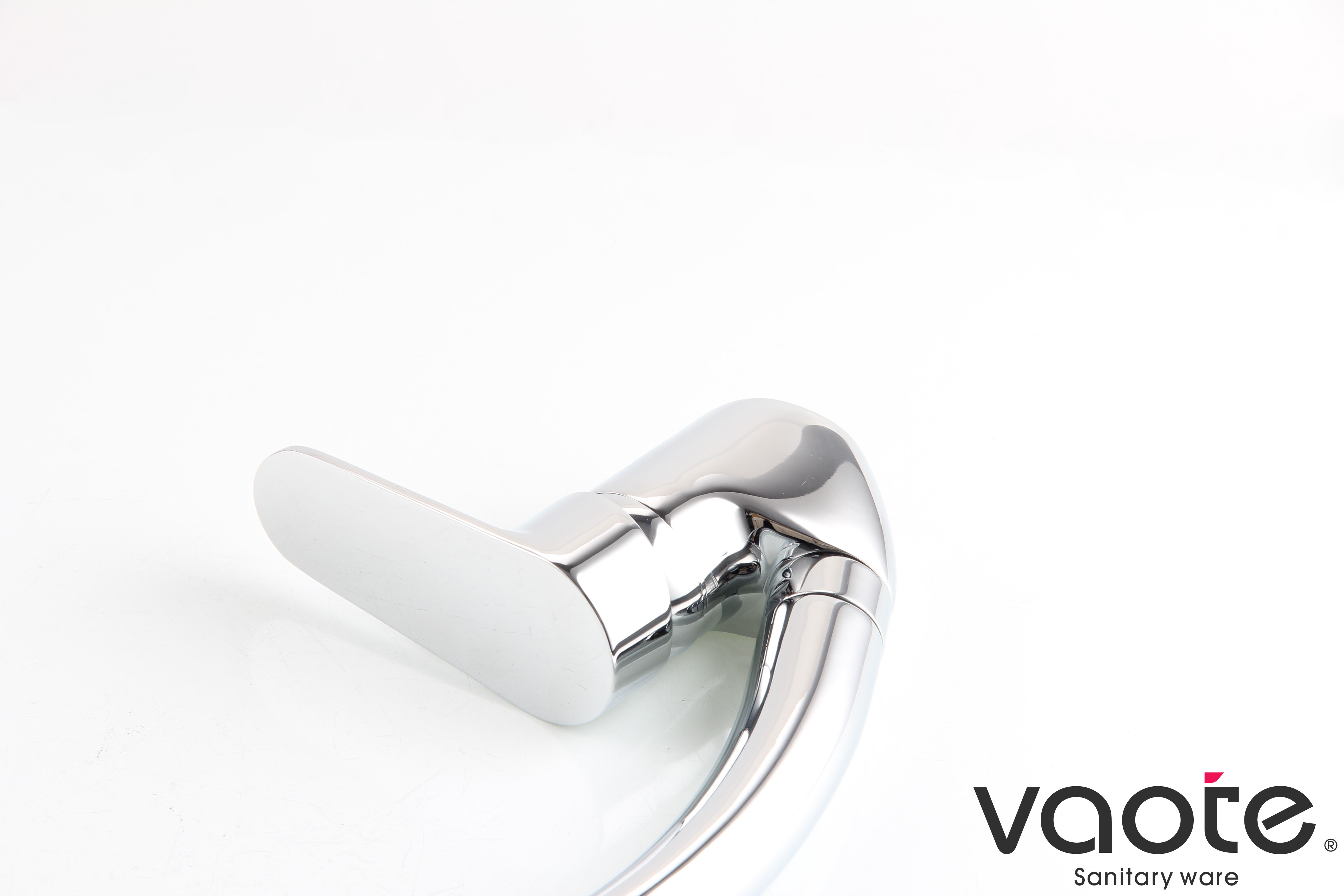 VT14106 brass material high quality sanitary ware single lever deck mounted sink mixer faucet Vaote description