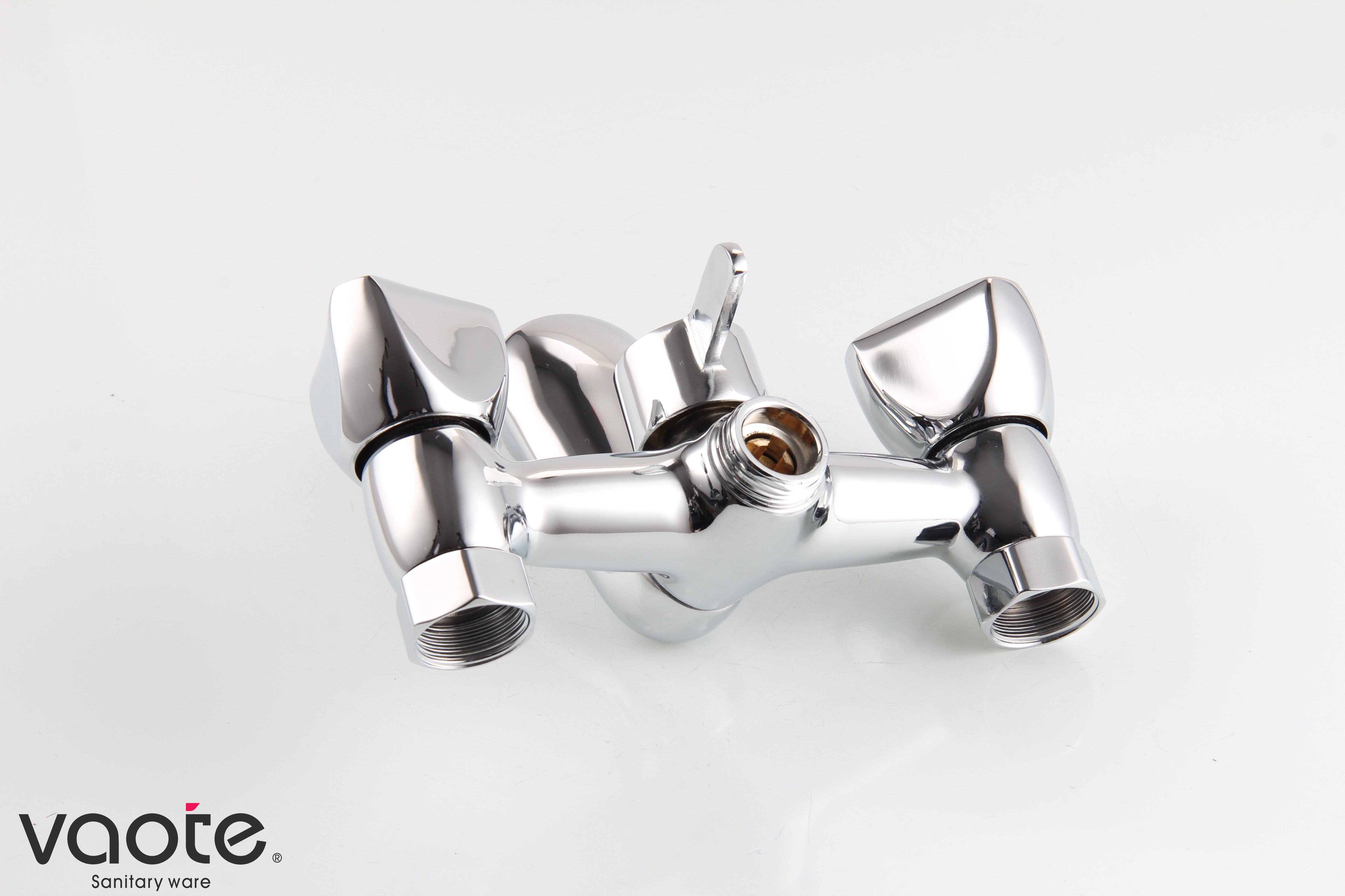 zinc body bath mixer