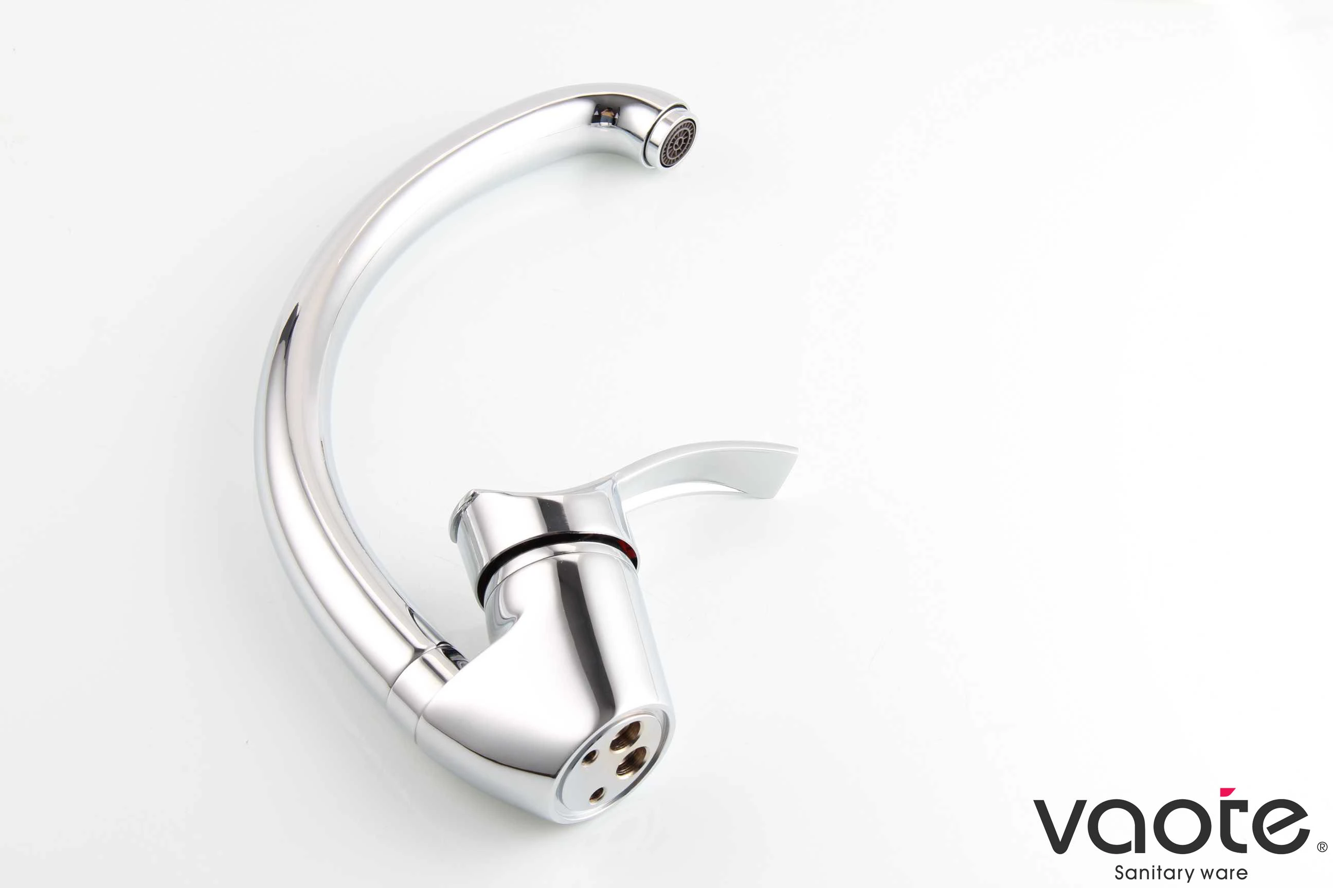 single lever brass body deck mounted sink mixer