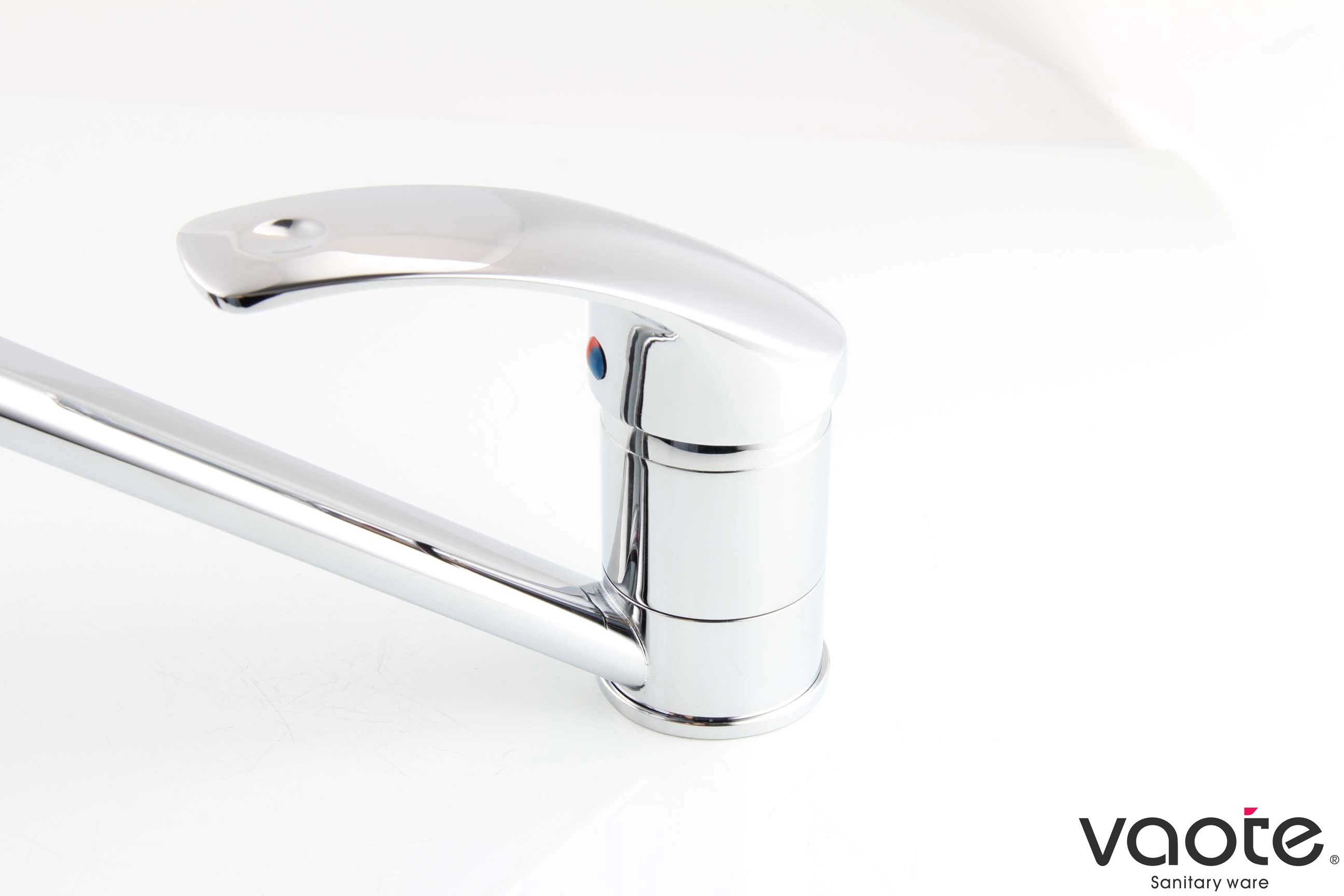 single lever deckmounted brass body ceramic cartridge brass material sink kitchen mixer sanitary ware picture