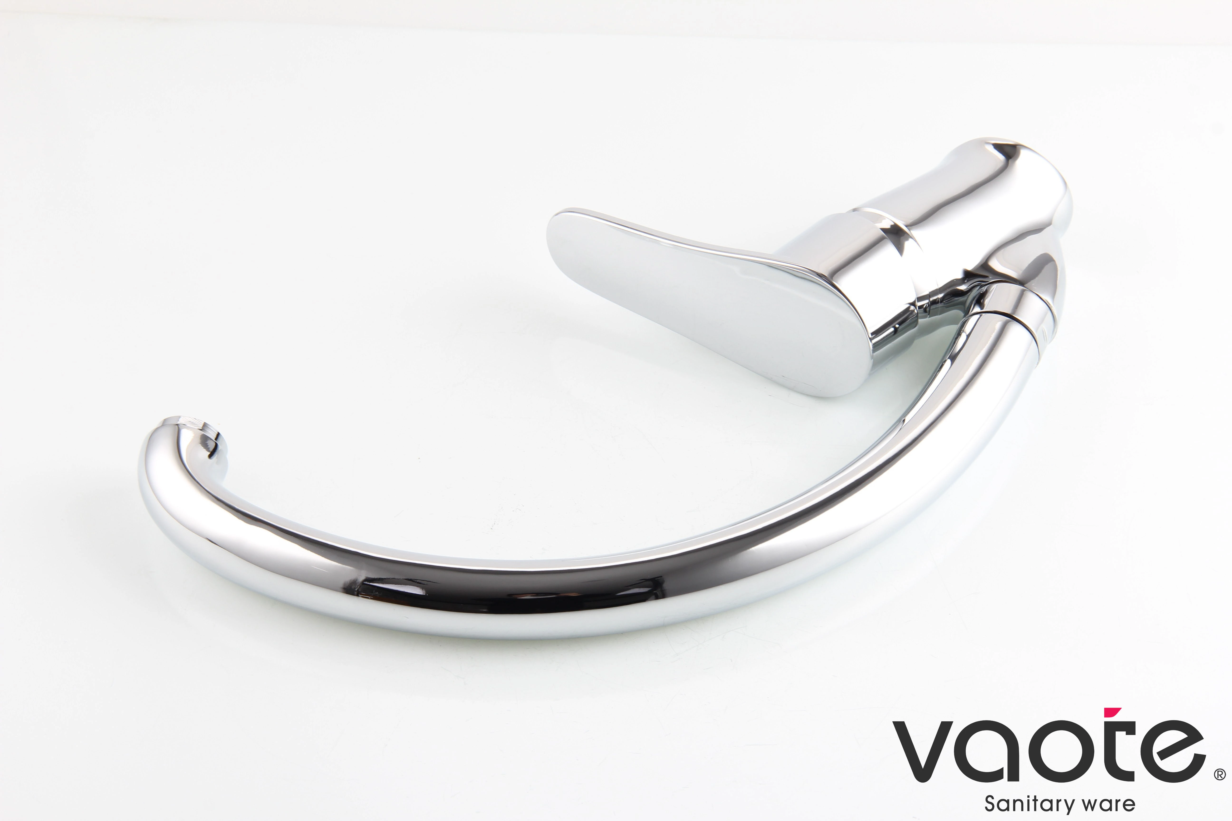 sanitary ware high quality sink mixer faucet single lever deck mounted brass material Vaote VT15106 description