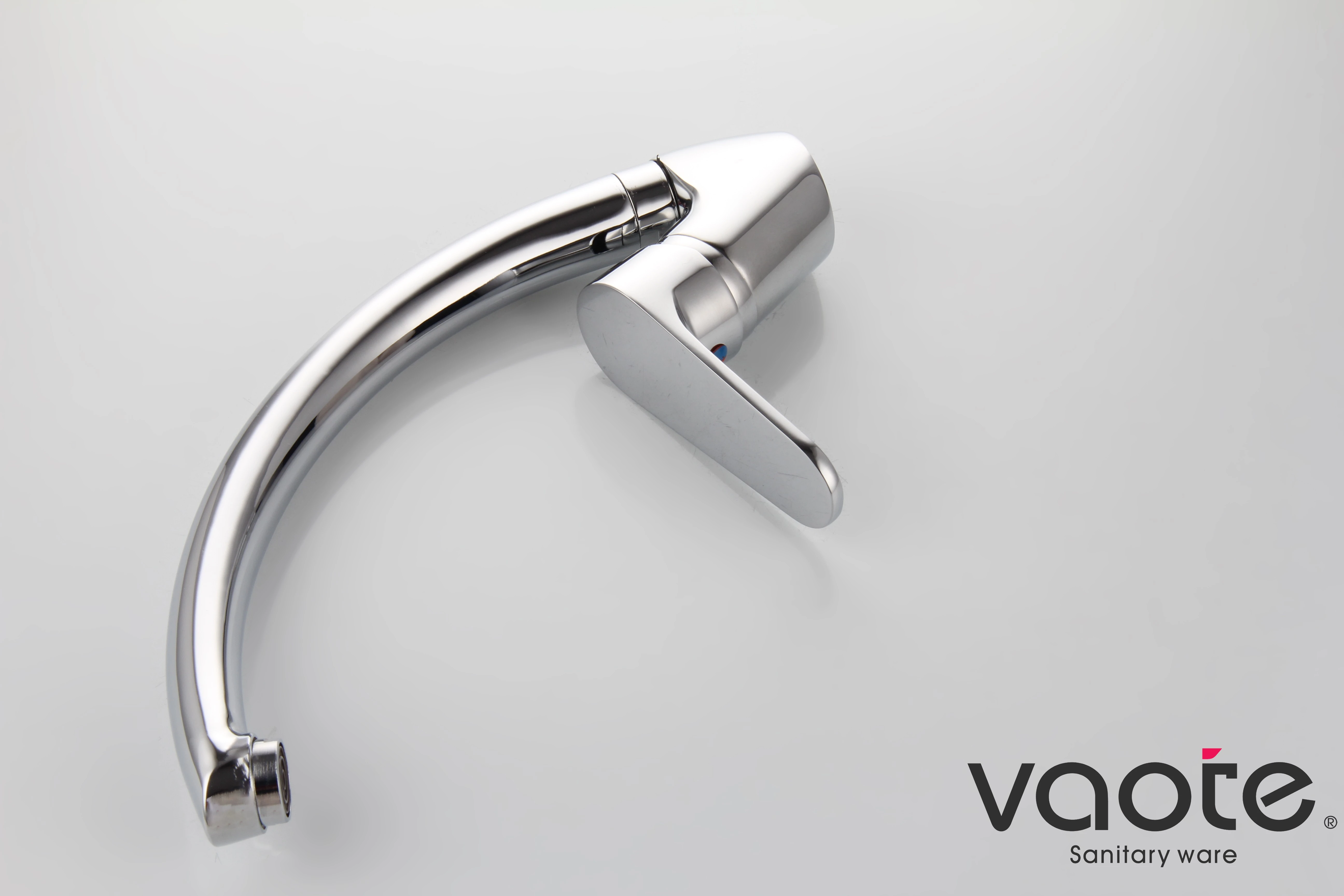 Vaote VT15606 brass material high quality sink mixer faucet description